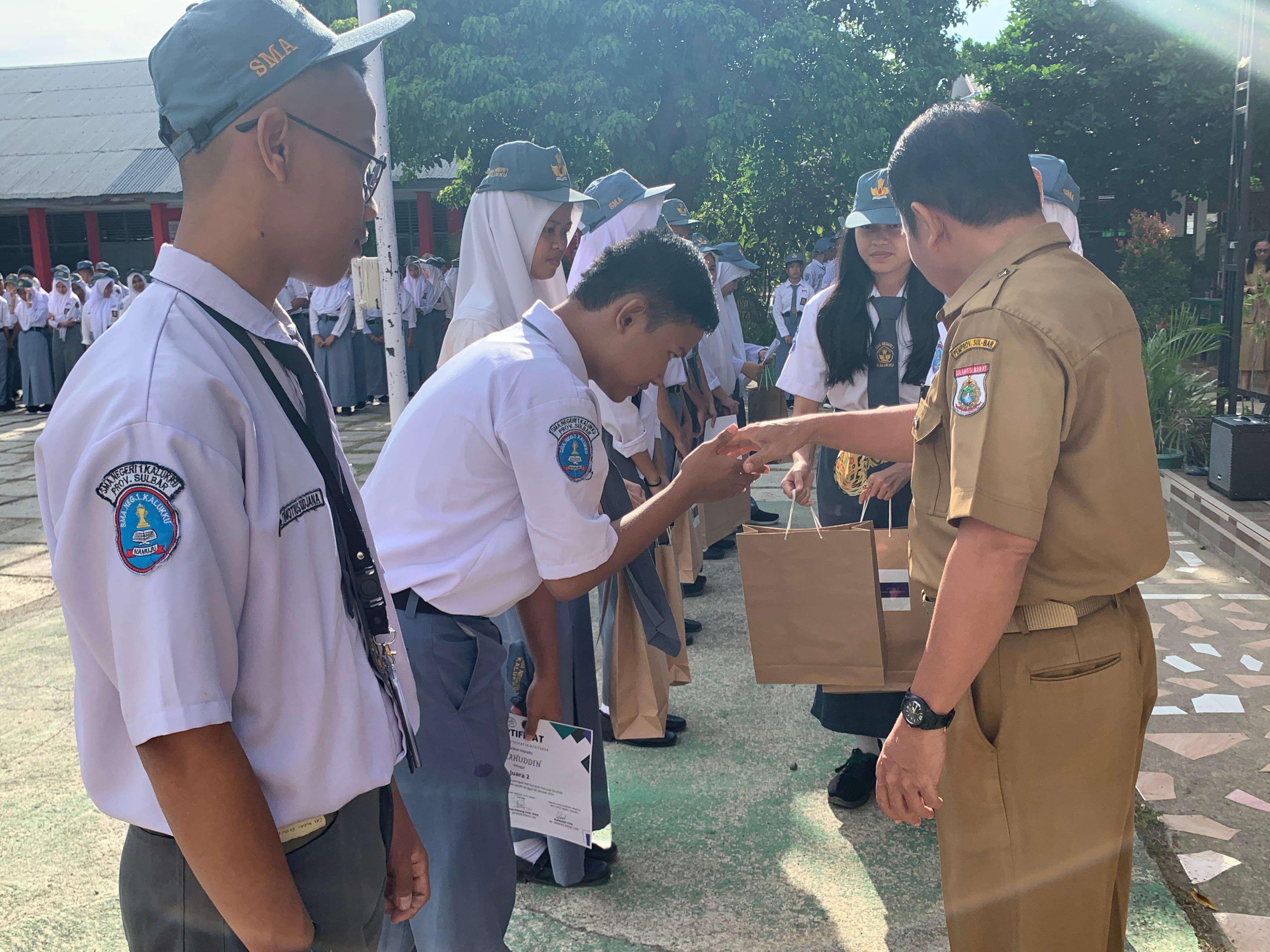 LATIHAN PENGELOLAAN WEBSITE